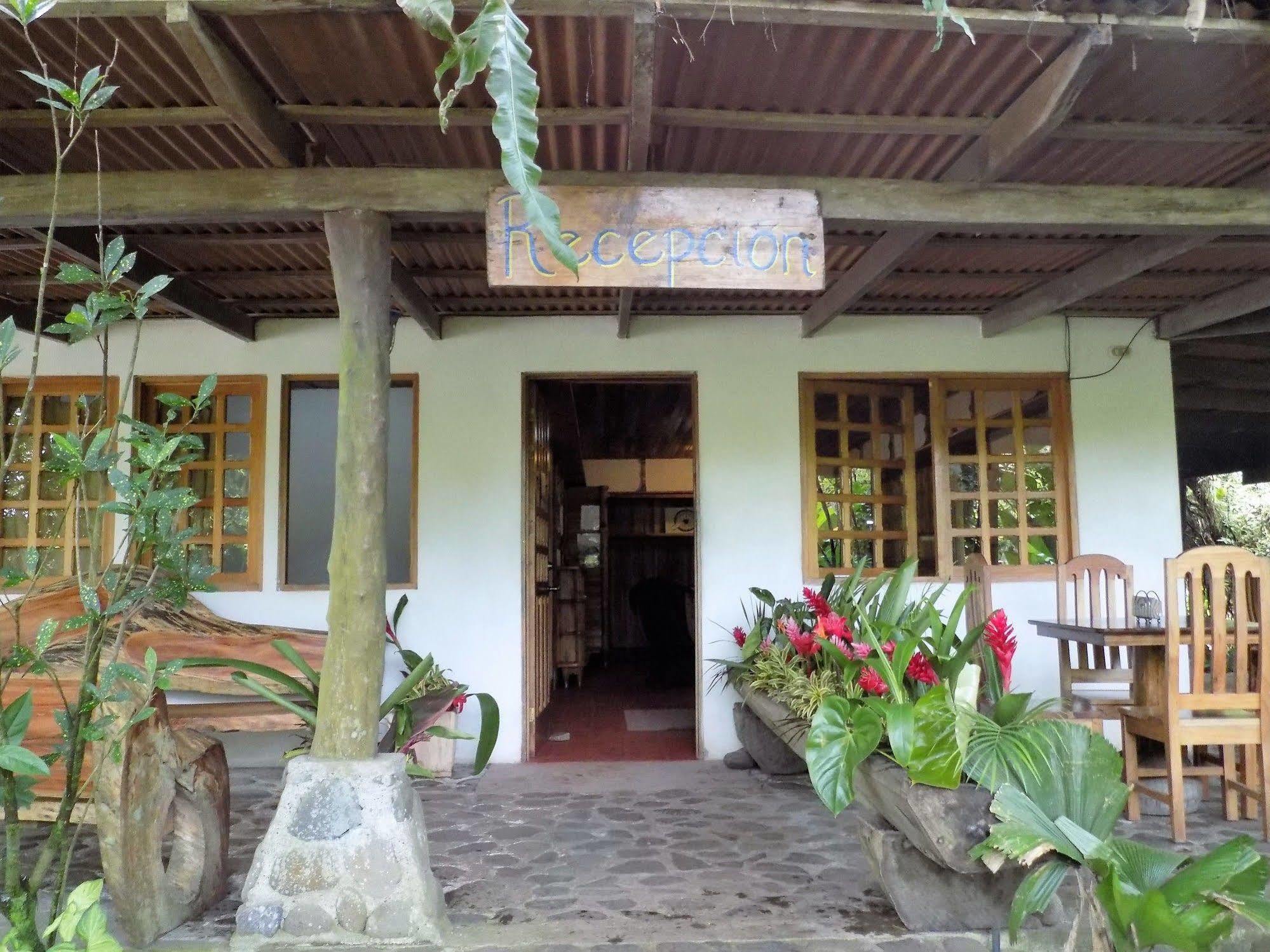 Rancho Margot Sustainable&Self Sufficient Eco Lodge El Castillo Exterior foto